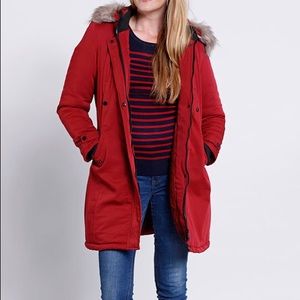 Beautiful trench coat, lined!